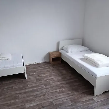 Monteur- Und Arbeiterunterkunft Hebelstrasse Apartmán *